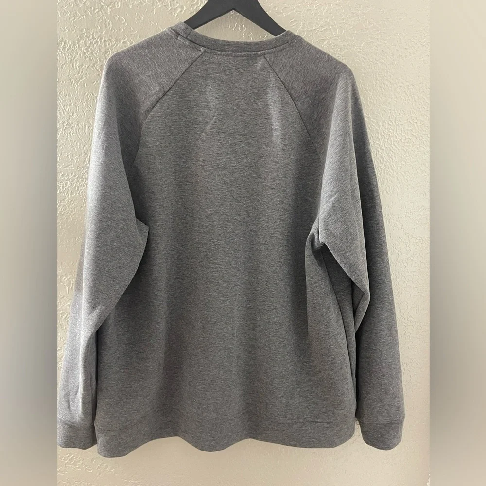NWOT Russell Men’s Athletic Holiday Gray Crewneck‎ Sweater Festive Design Large